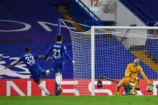 Chelsea venceu Atl&eacute;tico de Madrid por 2 a 0