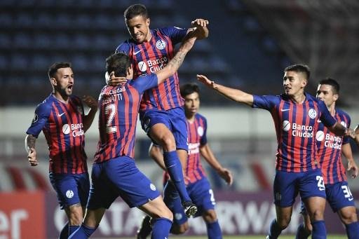 San Lorenzo venceu por 2 a 0 e eliminou Universidad de Chile