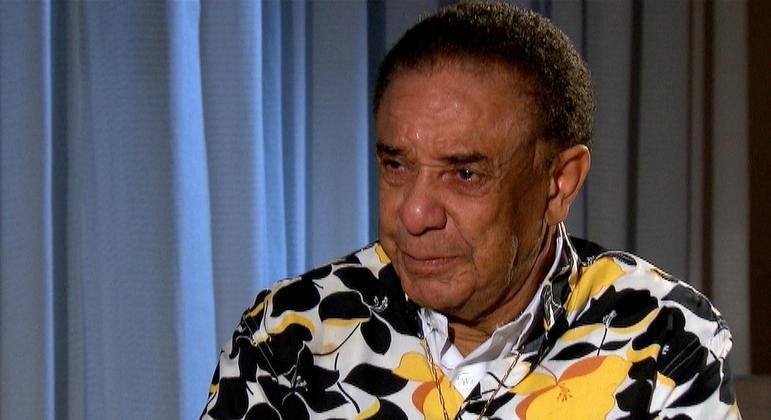 Cantor foi hospitalizado na manh&atilde; desta quarta-feira (17)