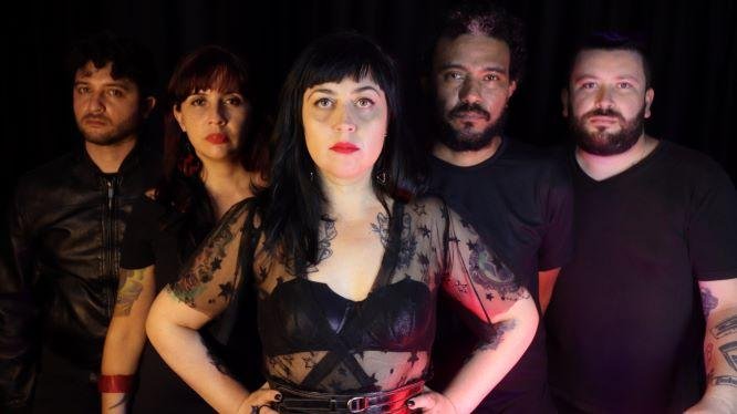 Disco de estreia do grupo ser&aacute; lan&ccedil;ado no dia 30 de mar&ccedil;o