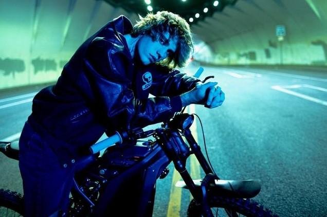 Justin Bieber anunciou clipe com esta foto em sua conta no Instagram