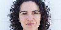 Marília Garcia, poeta e tradutora, autora de livros como “20 poemas para o seu walkman”e “Câmera lenta” participa de encontro virtual nesta sexta-feira