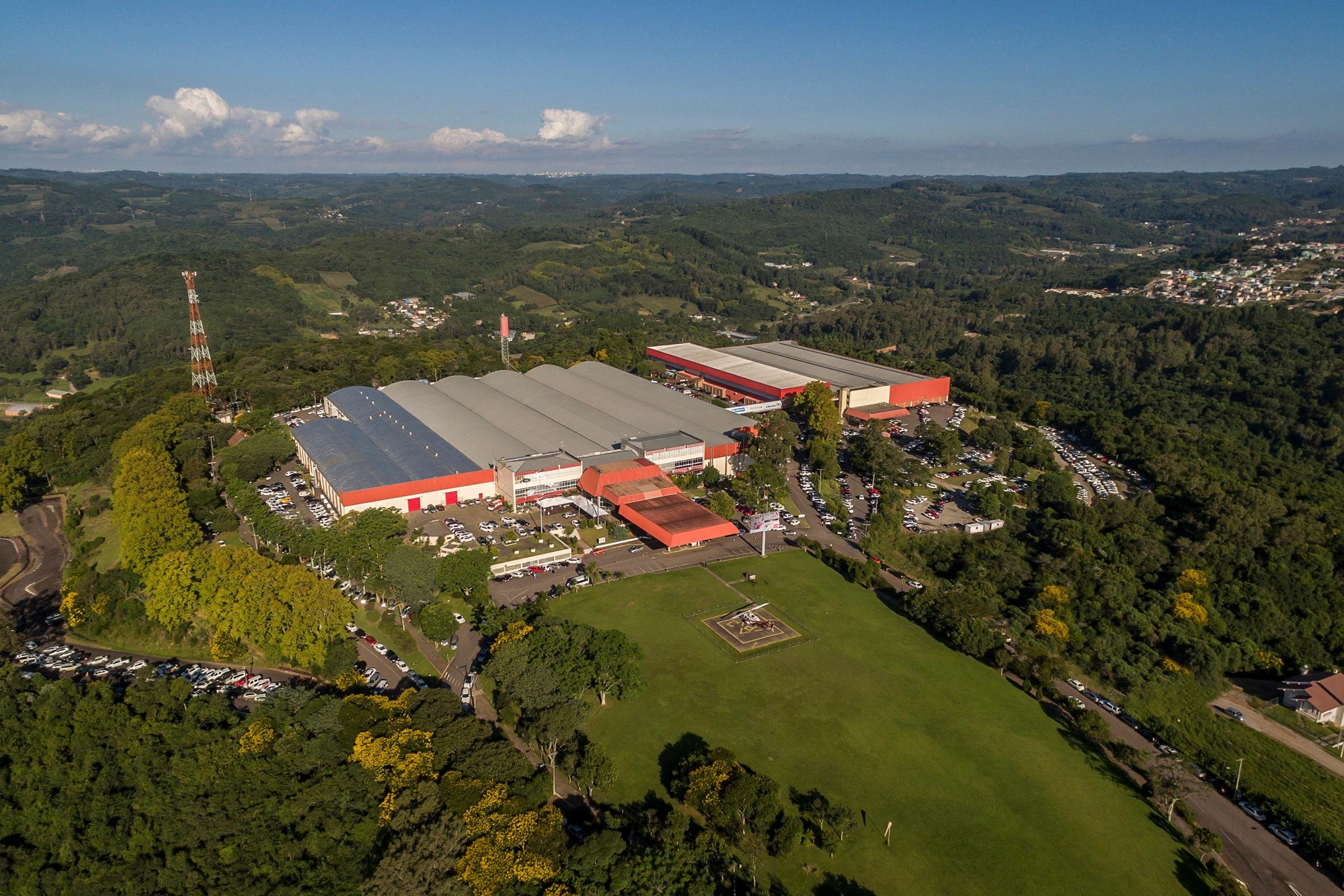 Unificadas, as feiras v&atilde;o ocupar os 54 mil metros quadrados do Parque de Eventos de Bento Gon&ccedil;alves com mais de 400 expositores