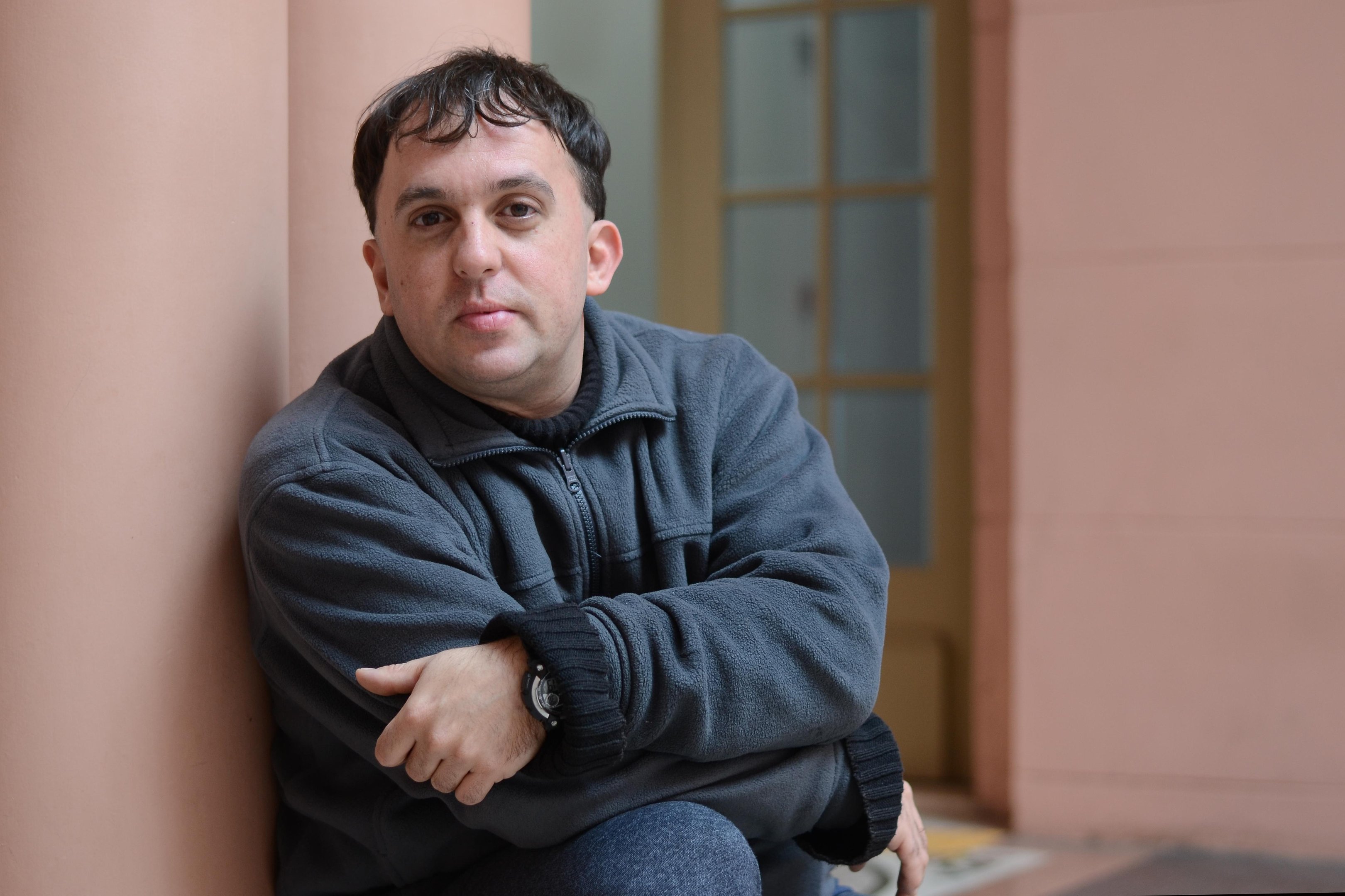 Escritor Diego Petrarca lan&ccedil;a obra de poema