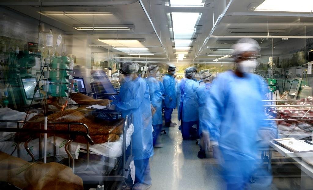 Brasil teve, neste domingo, o registro de 1.290 novas mortes por Covid-19