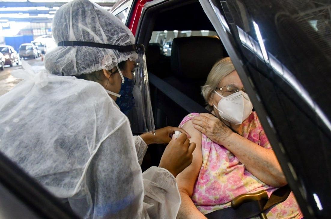 Nesta segunda, o servi&ccedil;o resultou em mais de 24 mil doses aplicadas
