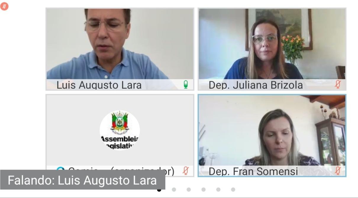 A sess&atilde;o ocorreu de forma totalmente virtual