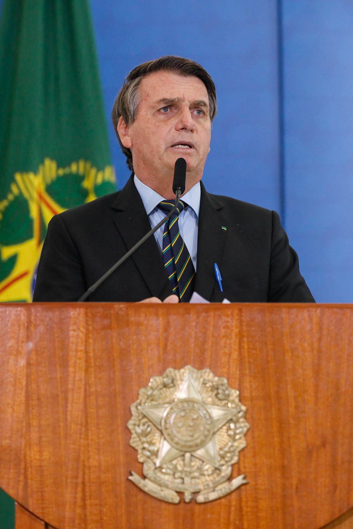 Em sua live semanal, o presidente afirmou que o "governo federal manteve viva a economia ano passado"