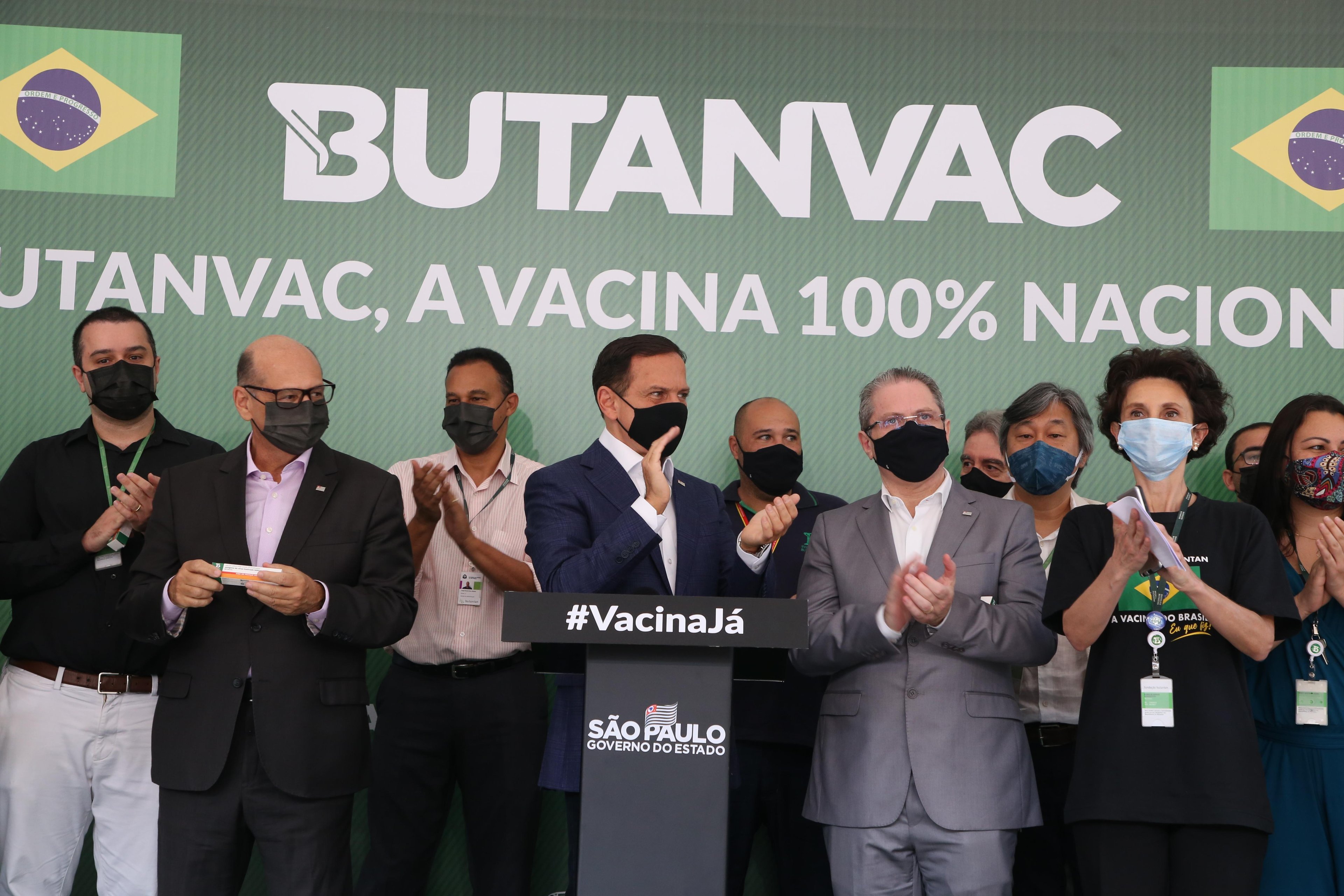 O Governador do Estado de S&atilde;o Paulo Jo&atilde;o Doria anuncia o desenvolvimento pelo Instituto Butantan e a produ&ccedil;&atilde;o-piloto da primeira vacina brasileira contra o Coronav&iacute;rus.