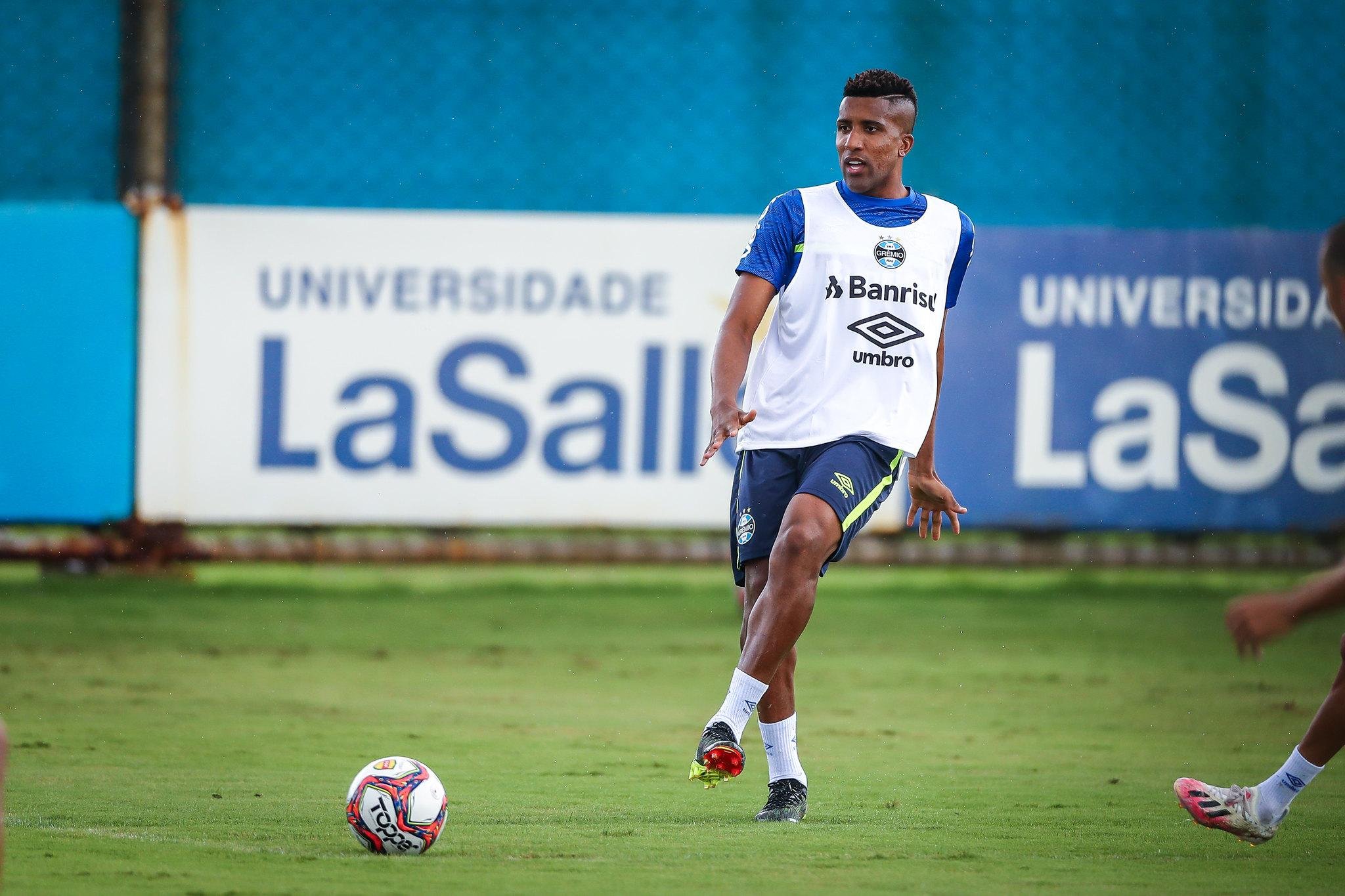 Gr&ecirc;mio deve ter mais uma vez Cortez entre os titulares