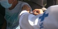Idosos de 65 anos já podem se vacinar em Canoas