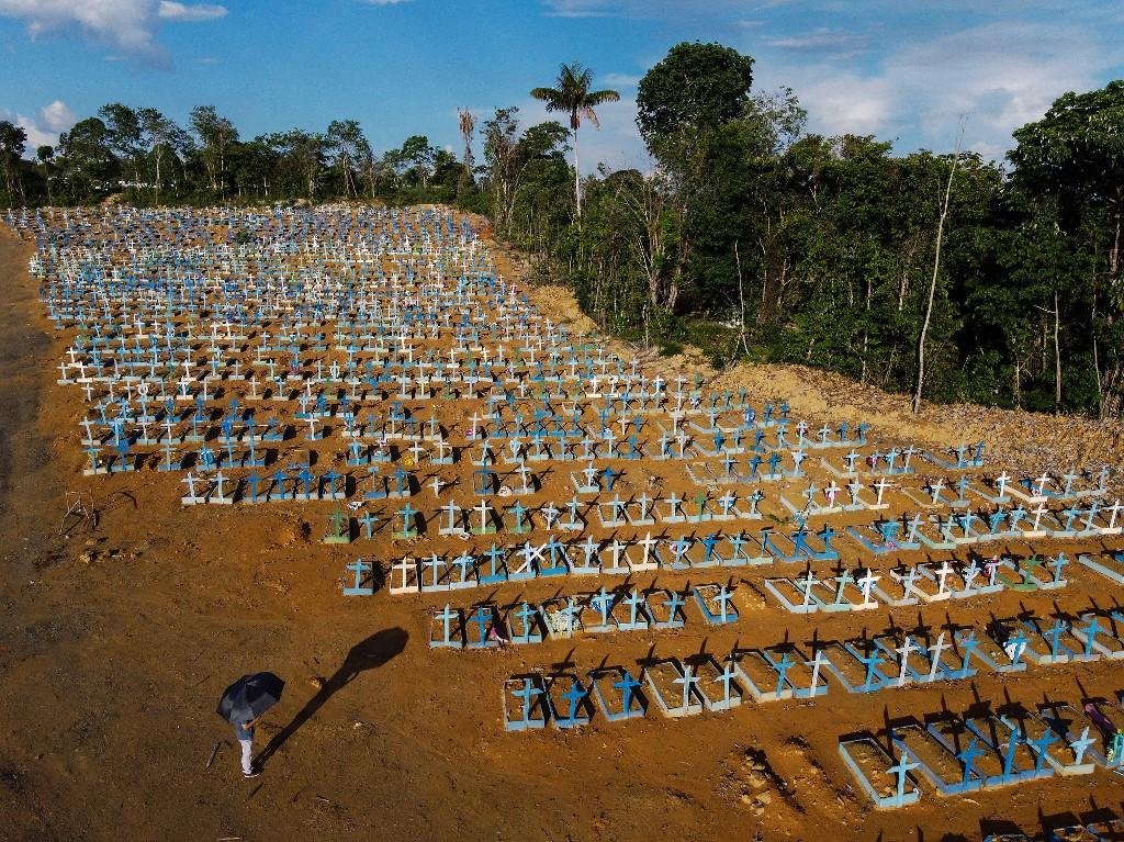 Mar&ccedil;o foi marcado no Brasil como o m&ecirc;s mais mortal da pandemia da Covid-19