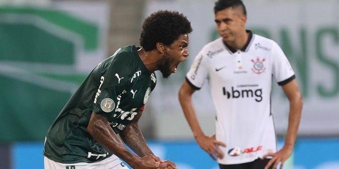 Luiz Adriano foi punido pelo Palmeiras