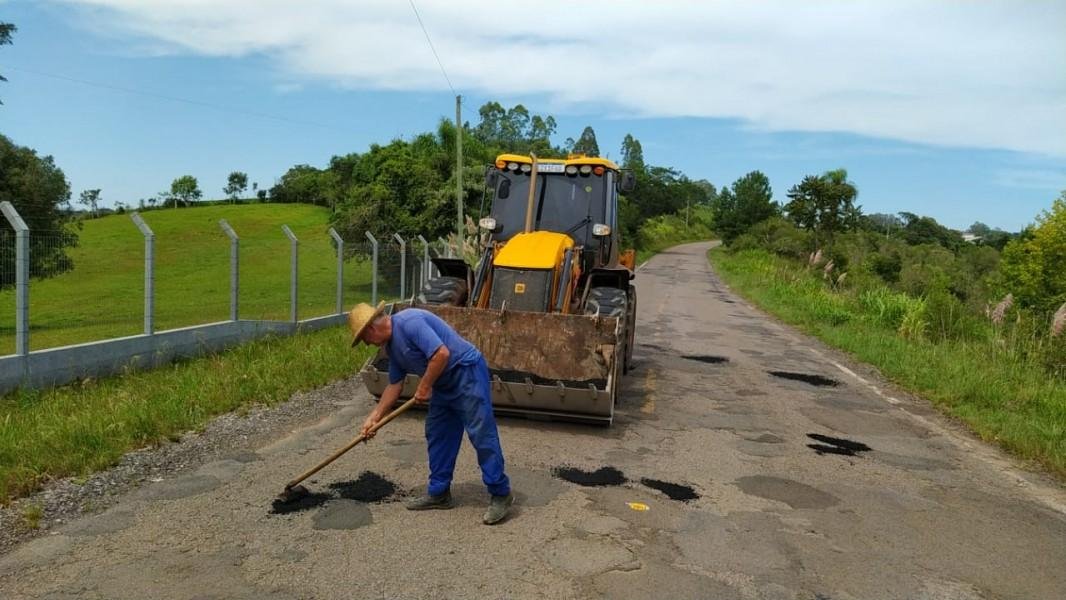 A ERS 359 une os munic&iacute;pios de Cotipor&atilde; e Veran&oacute;polis