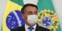 Bolsonaro conversou com apoiadores nesta terça