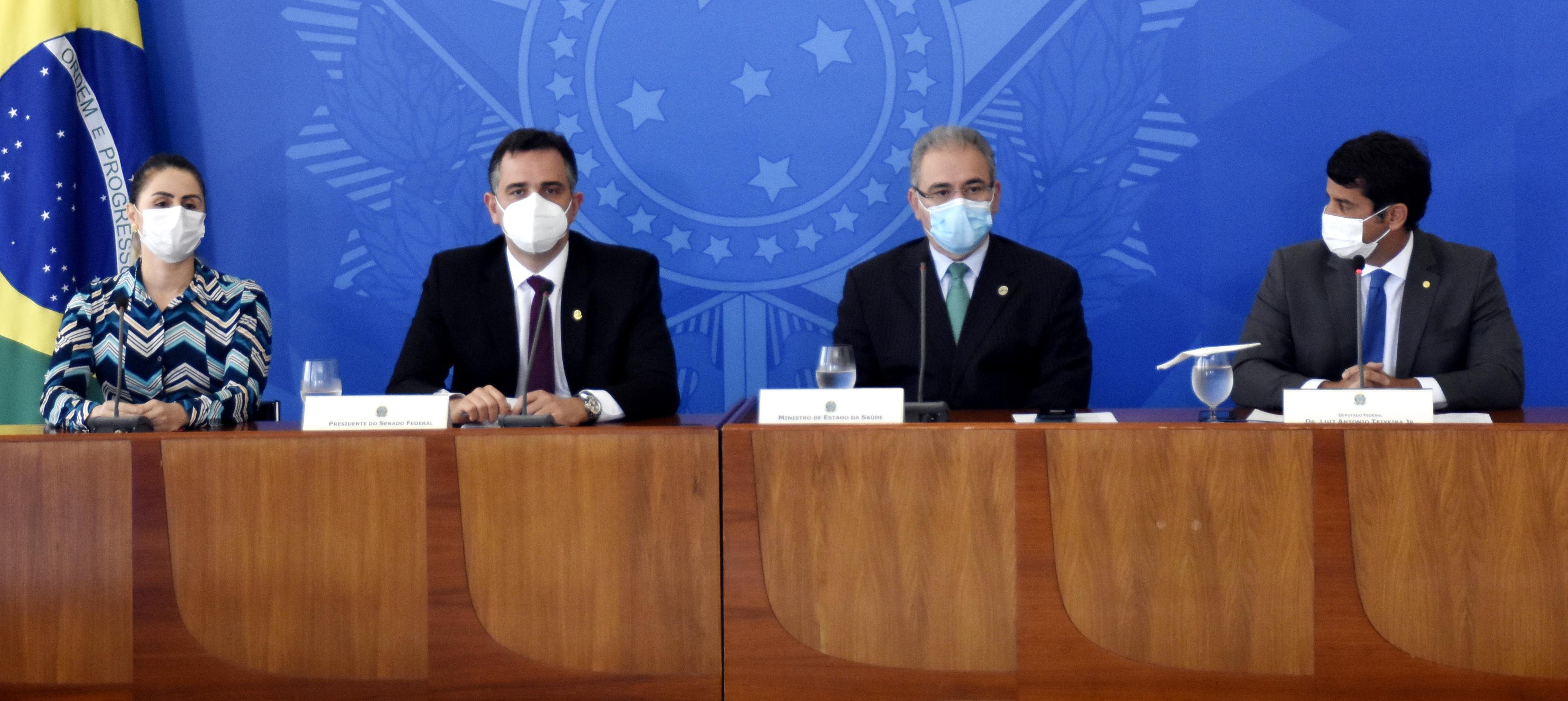 Pedido foi feito pelo presidente do Senado durante a segunda reuni&atilde;o do comit&ecirc; de enfrentamento da pandemia
