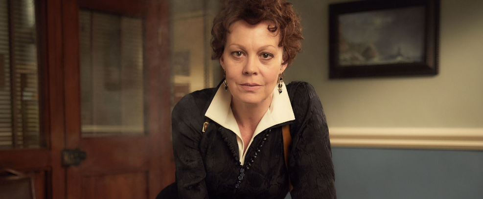 Helen McCrory se destacou por interpretar a personagem Polly Gray, matriarca do cl&atilde; Shelby, na bem sucedida s&eacute;rie brit&acirc;nica "Peaky Blinders"