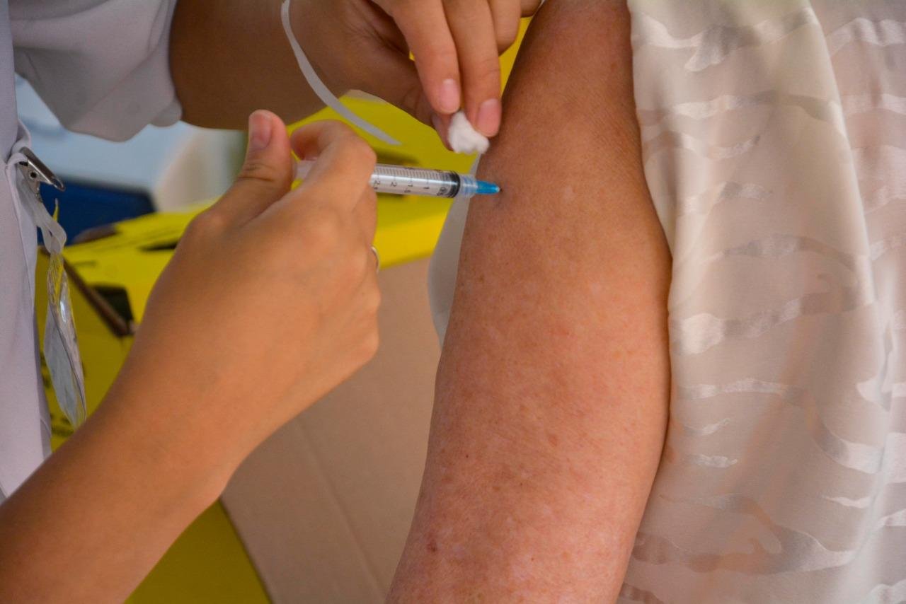 Ao todo, ser&atilde;o 8 milh&otilde;es de doses do cons&oacute;rcio Covax Facility entregues em duas remessas em abril e maio