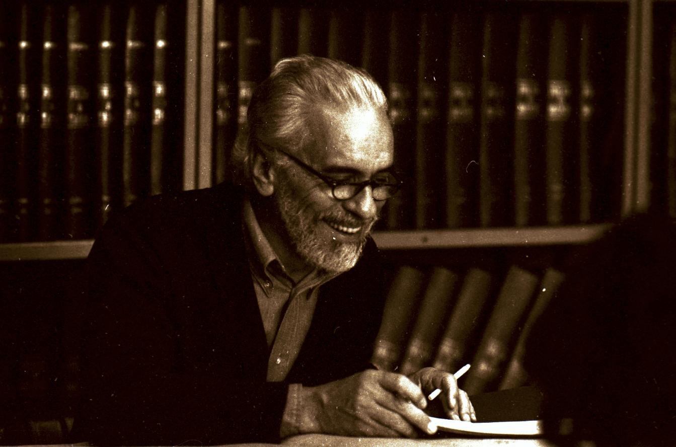 Josu&eacute; Guimar&atilde;es ser&aacute; o homenageado especial da Semana Estadual do Livro
