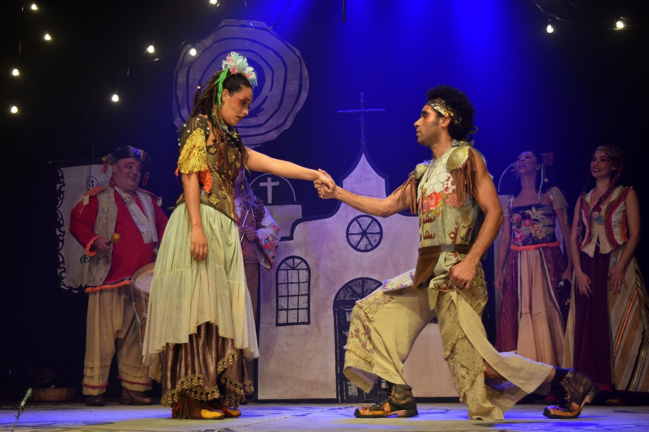 &ldquo;Ariano, o Cavaleiro Sertanejo", com  Os Ciclom&aacute;ticos Cia. De Teatro, abre hoje o evento