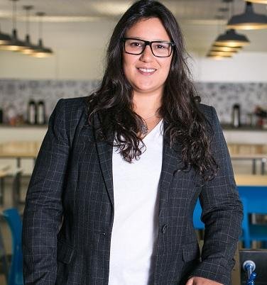 A executiva, publicit&aacute;ria, com p&oacute;s-gradua&ccedil;&atilde;o em administra&ccedil;&atilde;o pela FGV, Juliana Vital &eacute; a nova Global Chief Revenue Officer da Nubimetrics