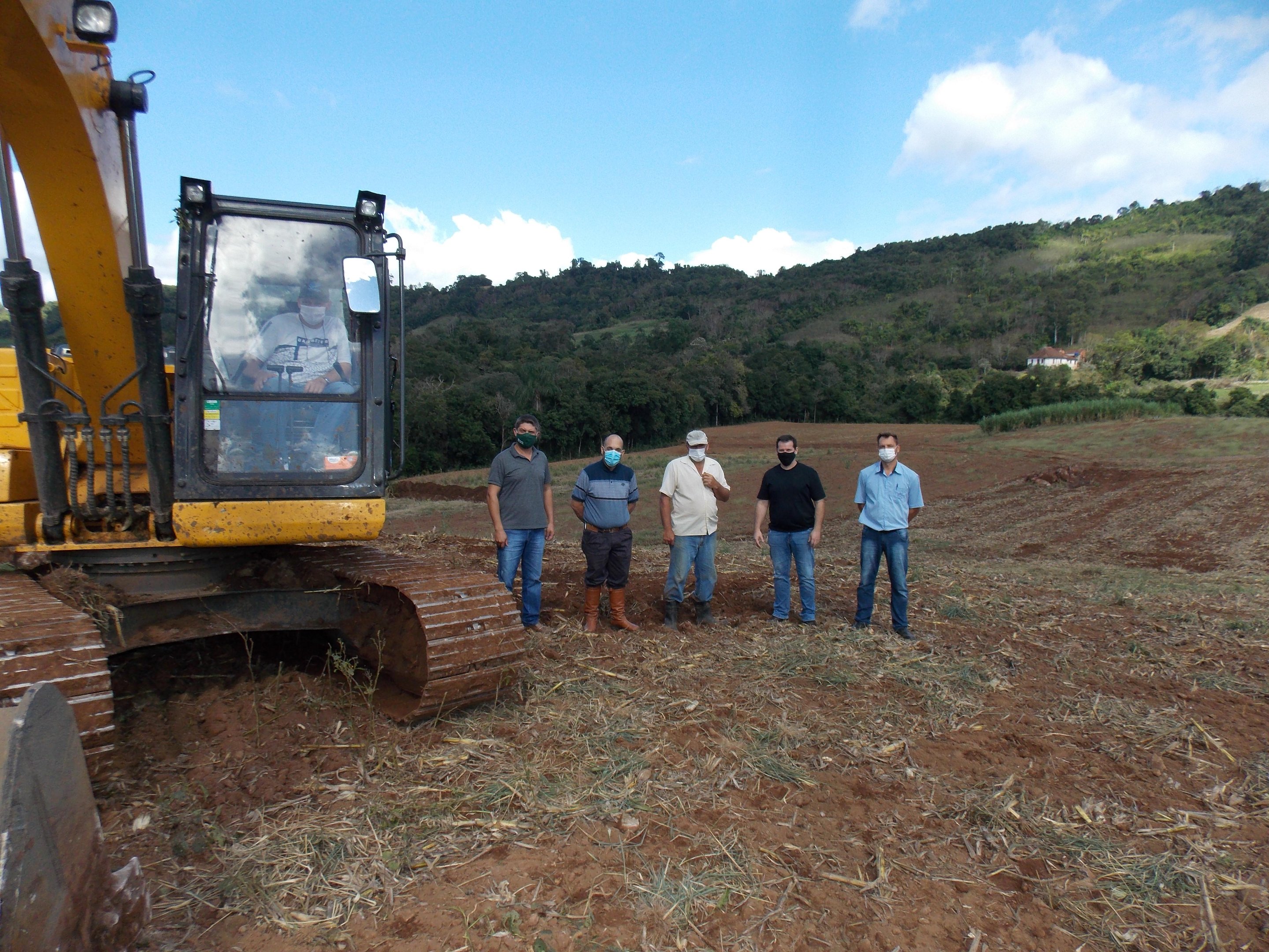 Lavoura de 3 hectares conta com o cultivo de milho, tabaco, feij&atilde;o e outras culturas