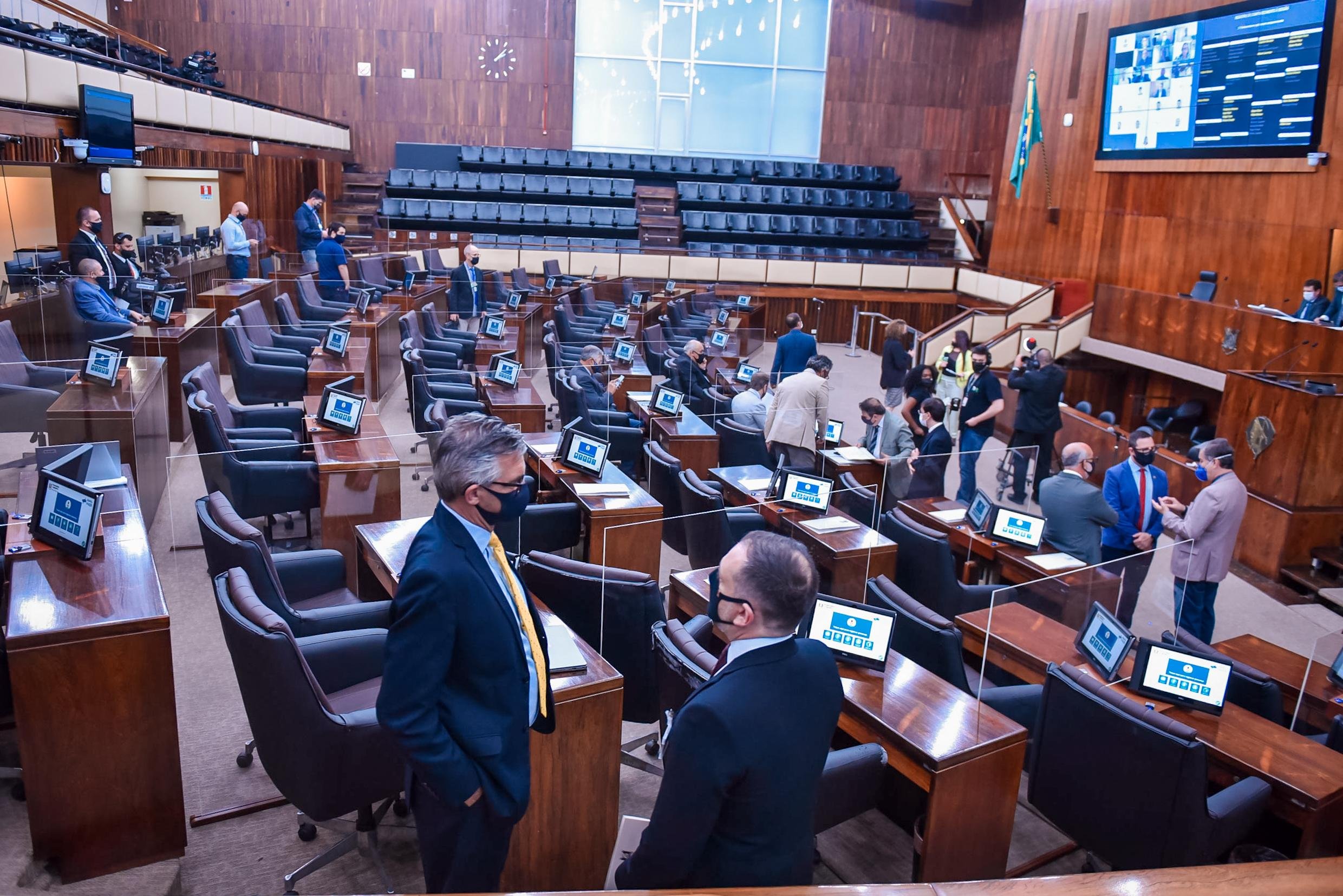 Assembleia dever&aacute; realizar sess&otilde;es extraordin&aacute;rias para conseguir vencer a pauta