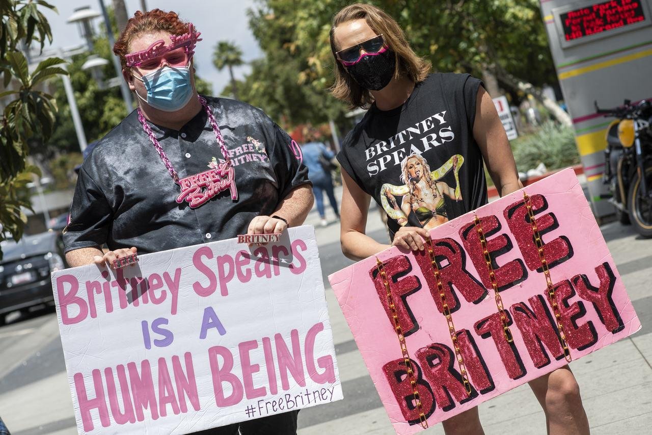 A cantora de 39 anos &eacute; o centro de uma campanha conhecida como "Free Britney", promovida por f&atilde;s que acreditam que a tutela em vigor desde 2008 deveria acabar