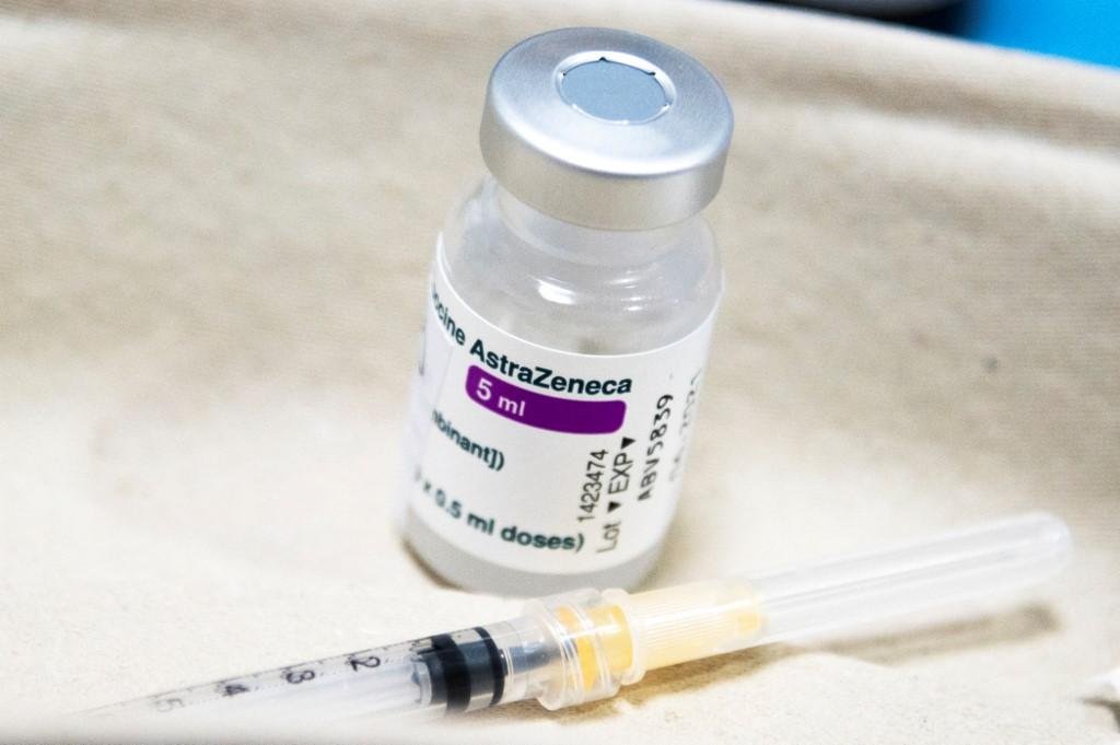 Neste s&aacute;bado, chegam 200 mil doses da Oxford/AstraZeneca