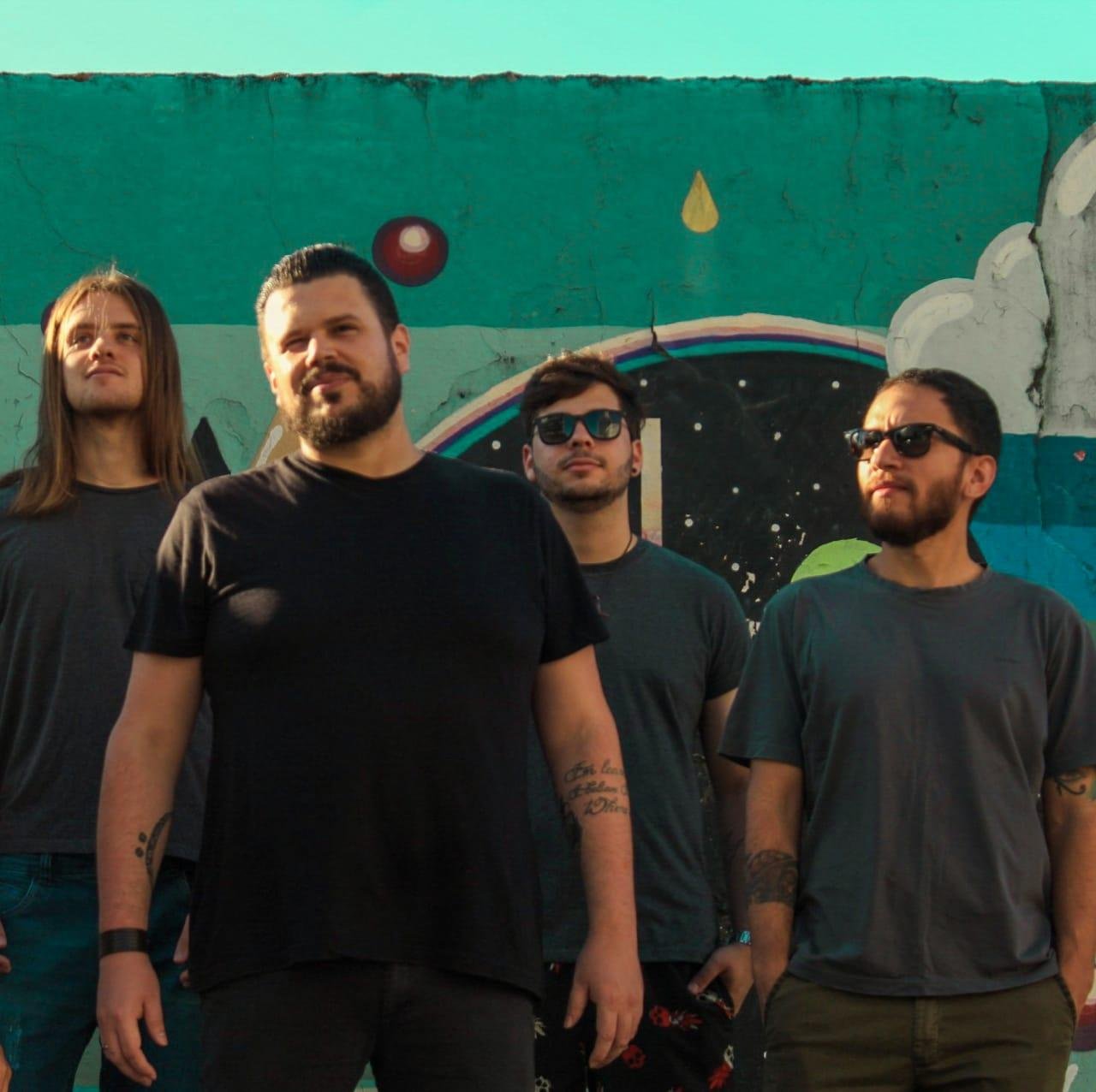 Banda criou a m&uacute;sica em 2019, que ganhou for&ccedil;a com a pandemia