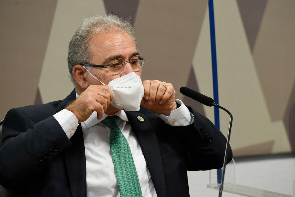 Queiroga evitou posicionar-se sobre temas pol&ecirc;micos envolvendo a atua&ccedil;&atilde;o do governo e do presidente durante a pandemia de Covid-19