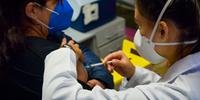 Porto Alegre receberá 11.030 novas doses da vacina Coronavac