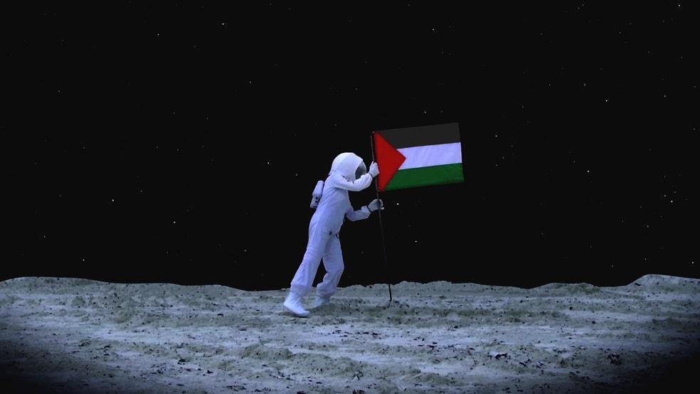 "A Space Exodus" &eacute; um filme de Larissa Sansour