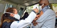 Procura pela vacinação foi intensa nesta sexta-feira, em Porto Alegre