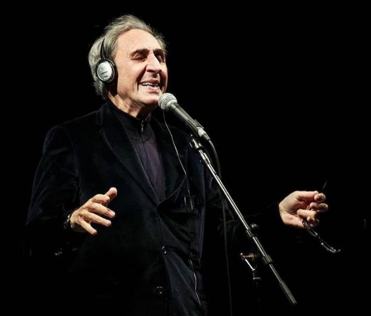Entre as composi&ccedil;&otilde;es mais famosas de Franco Battiato est&atilde;o "Centro Di Gravit&agrave; Permanente", "Voglio vederti danzare" (1982) e "La Stagione dell' Amore"