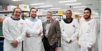 Equipe da Griffith University desenvolveu o antiviral contra a Covid-19, que foi testado com sucesso em camundongos