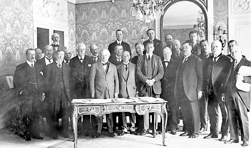 Delegados dos pa&iacute;ses aliados na confer&ecirc;ncia de Hythe