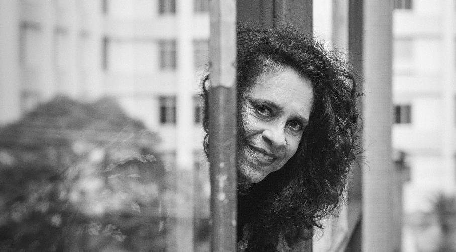Al&eacute;m de falar sobre o come&ccedil;o da sua trajet&oacute;ria art&iacute;stica, Gal abordar&aacute; os 50 anos do long play gravado em 1971, o &ldquo;Gal A todo vapor (Gal Fatal)&rdquo;.