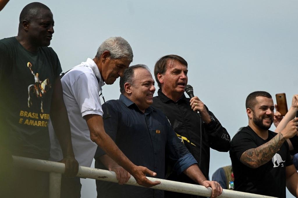 General da ativa do Ex&eacute;rcito participou no &uacute;ltimo domingo de ato pol&iacute;tico com presidente Jair Bolsonaro no Rio de Janeiro