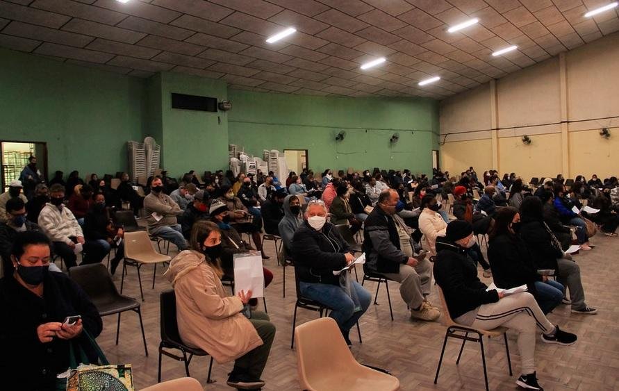 Vacina&ccedil;&atilde;o segue como principal aposta para reduzir cont&aacute;gios