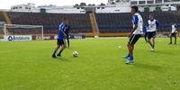 Grêmio viajou ao Equador com grupo repleto de jovens