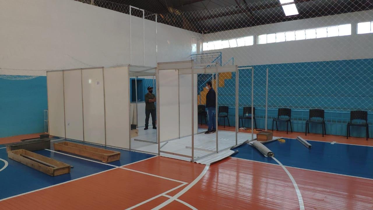 Foram montadas estruturas para funcionamento de dois consult&oacute;rios e uma sala de triagem