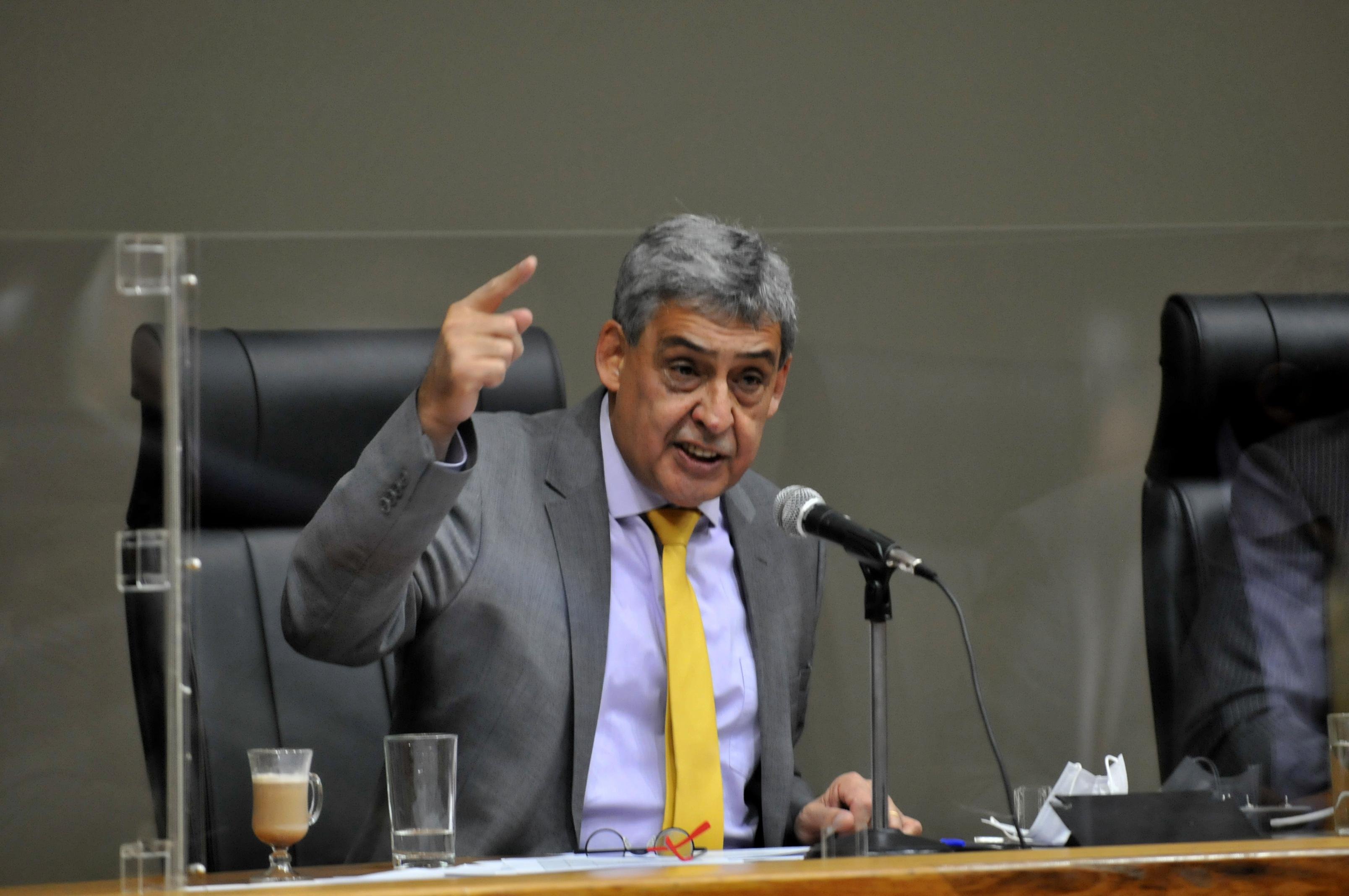 Sebasti&atilde;o Melo durante manifesta&ccedil;&atilde;o na C&acirc;mara de Vereadores