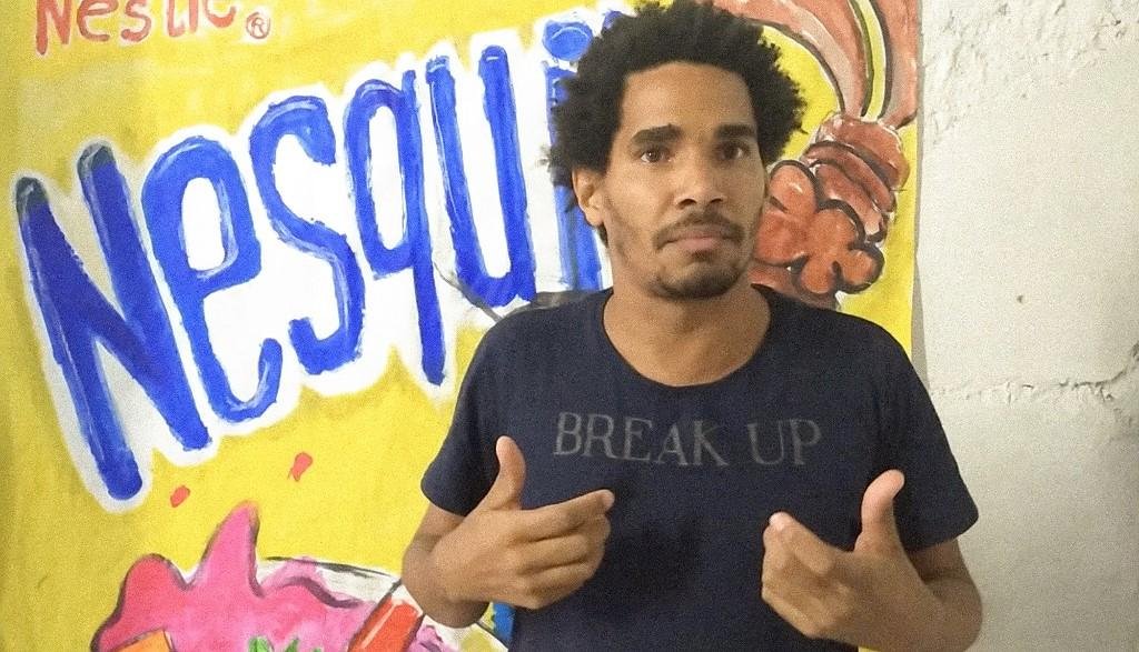 O artista perform&aacute;tico contou que ficou "literalmente incomunic&aacute;vel por um m&ecirc;s", com pouco acesso &agrave; sua fam&iacute;lia e que "n&atilde;o teve acesso &agrave;s redes sociais"