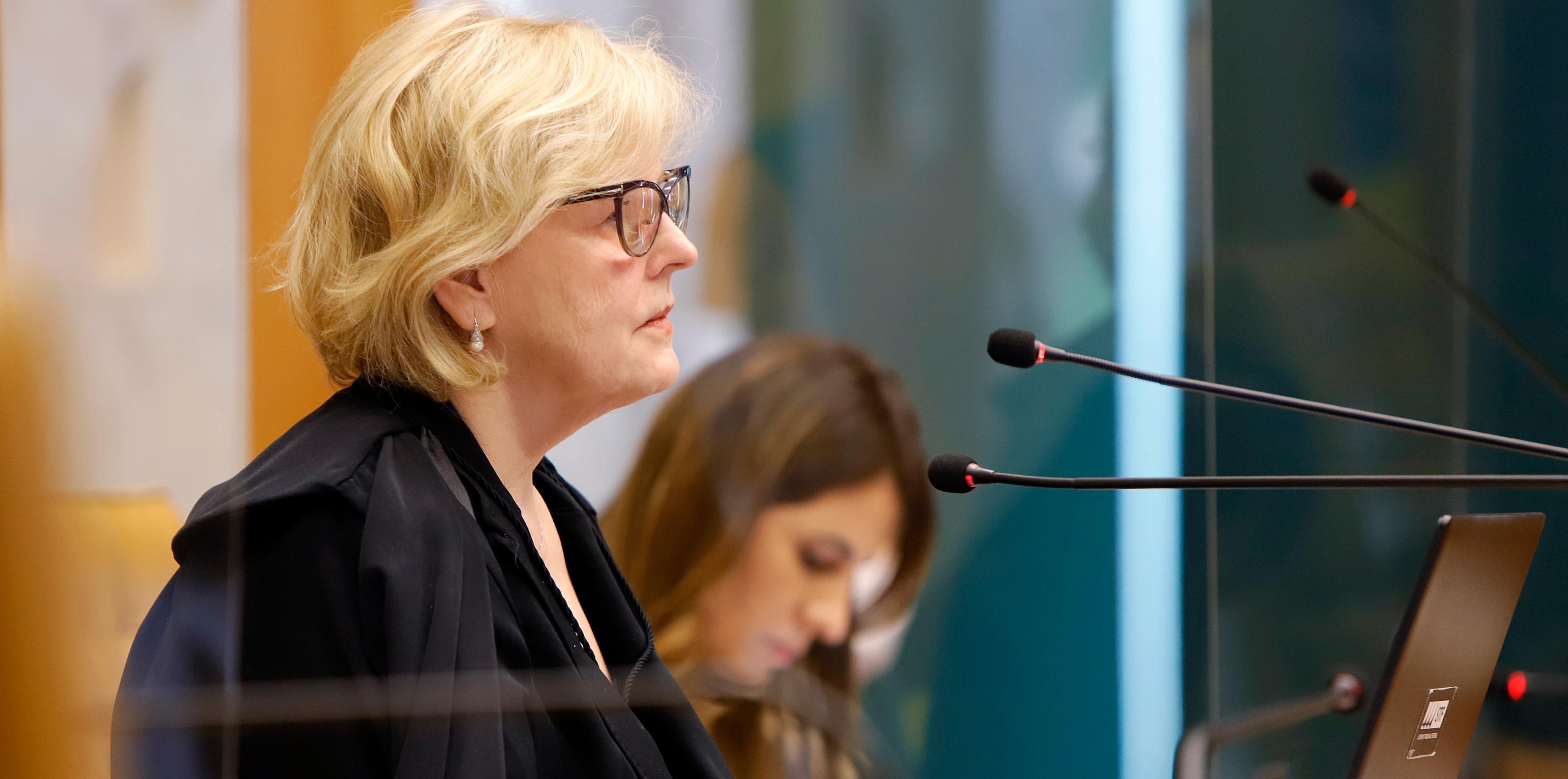 Ministra vai ouvir o senador antes de decidir sobre o pedido de 19 governadores para anular convoca&ccedil;&otilde;es j&aacute; aprovadas