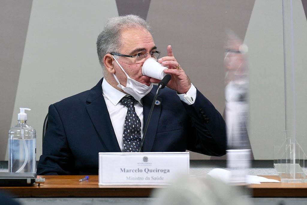 Discuss&atilde;o acalorada entre o ministro da Sa&uacute;de, Marcelo Queiroga, e o senador Otto Alencar fez com que a CPI da Covid fosse paralisada