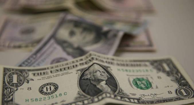 D&oacute;lar apresentava leve alta contra a moeda brasileira