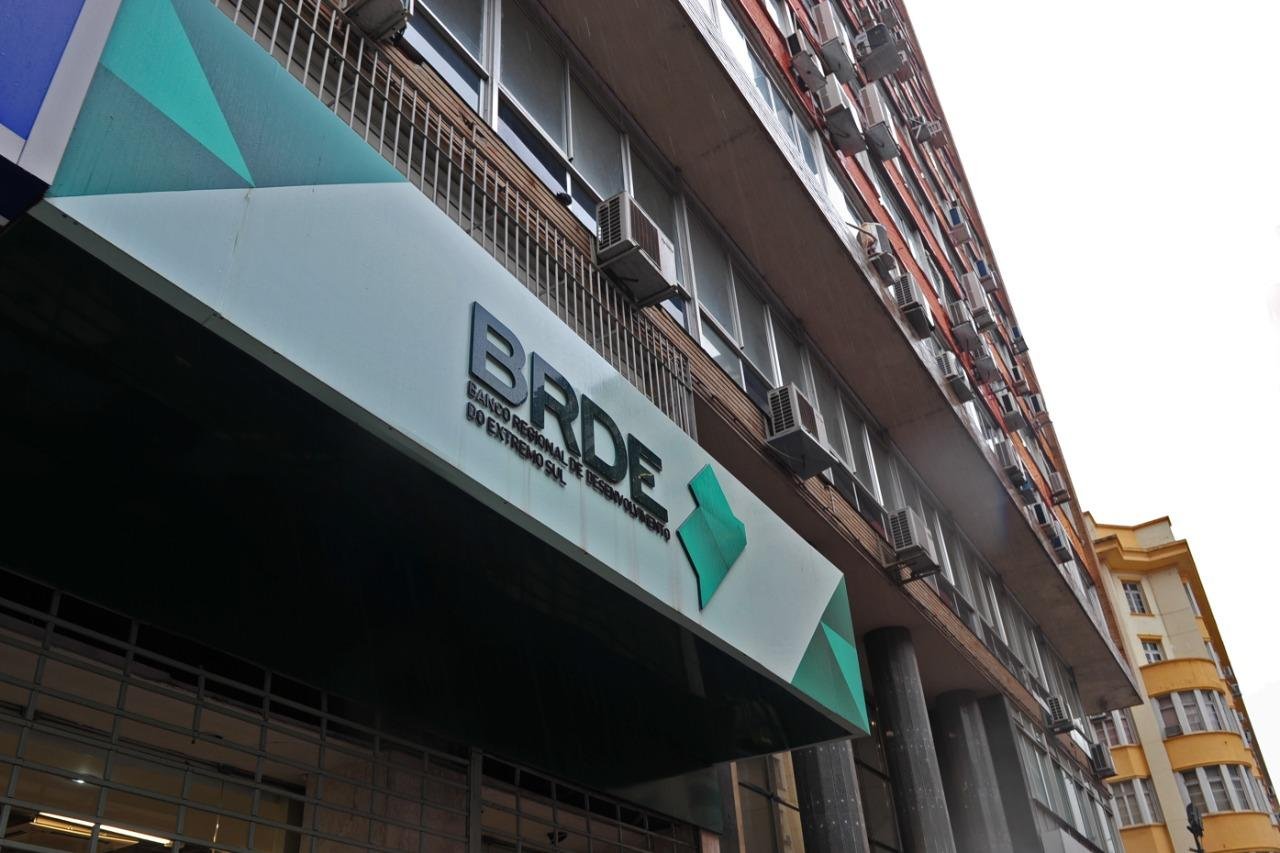 Banco &eacute; uma das refer&ecirc;ncias no fomento de car&aacute;ter p&uacute;blico no apoio a produtores rurais e empresas do RS, SC e PR