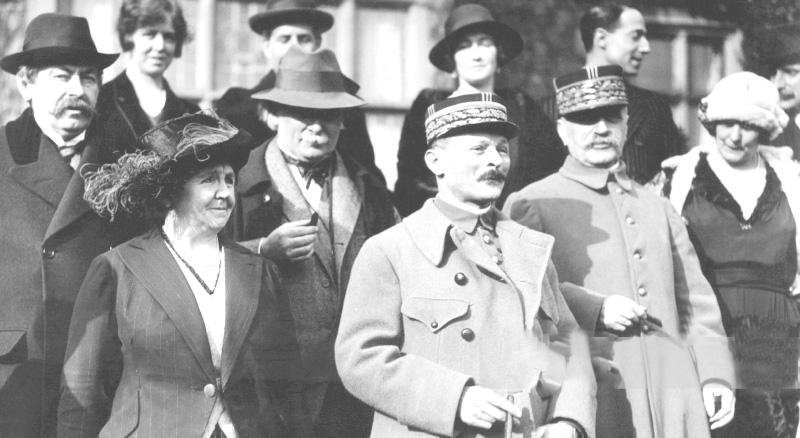 O premi&ecirc; da Fran&ccedil;a, Aristide Briand, e o general Maxime Weygandes