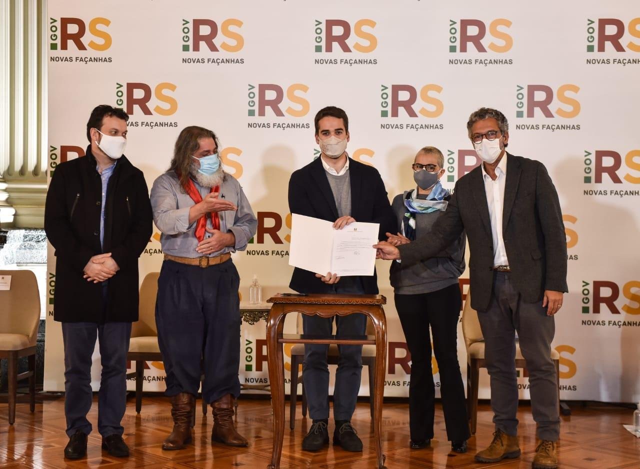 Ronnie Mello, Luiz Marenco, Eduardo Leite, Beatriz Araujo e Frederico Antunes